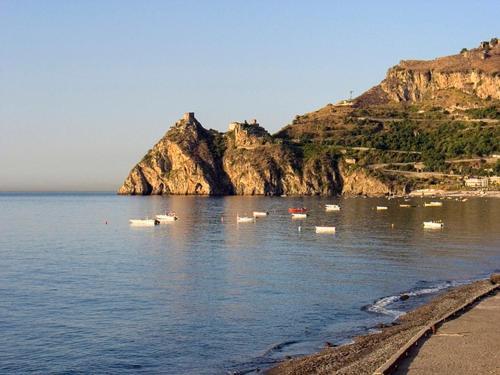 Le Zagare Apartments Sant'Alessio Siculo Eksteriør billede