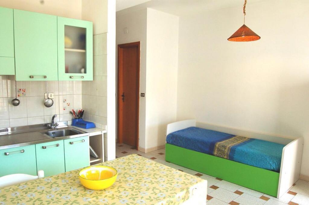Le Zagare Apartments Sant'Alessio Siculo Eksteriør billede
