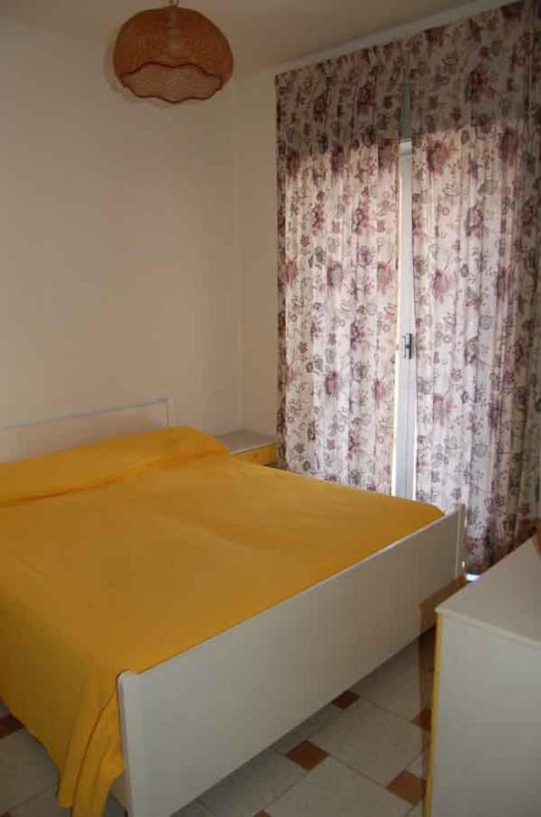 Le Zagare Apartments Sant'Alessio Siculo Eksteriør billede