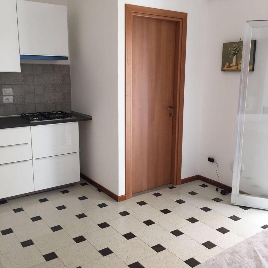 Le Zagare Apartments Sant'Alessio Siculo Eksteriør billede