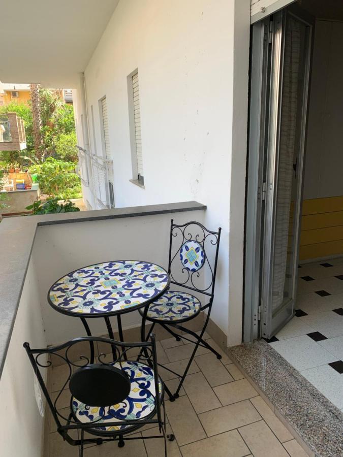 Le Zagare Apartments Sant'Alessio Siculo Eksteriør billede